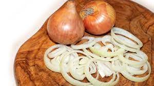 Why we should have onions with lemon before meals. Know the health benefit | Health - Hindustan Times